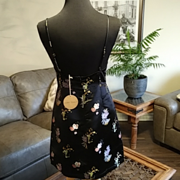 Sweet Honey Punch Party Dress. black Satin - Picture 4 of 9
